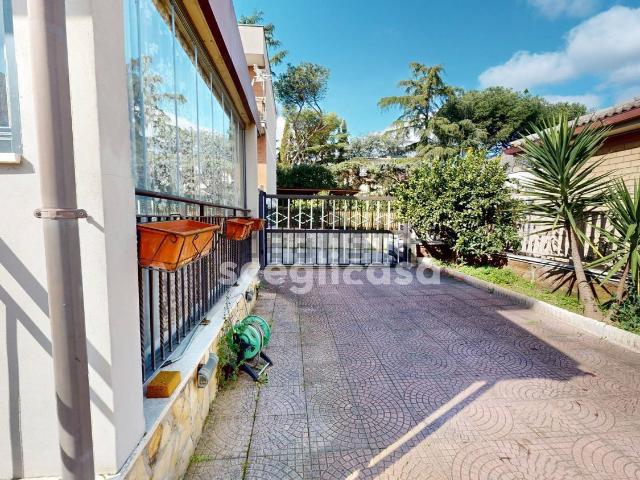 Appartamento in vendita di 96 m² in Via Francesco di Benedetto, 333