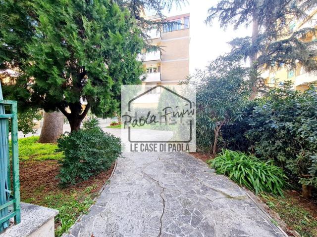 Appartamento in vendita di 96 m² in Via francesco petrarca