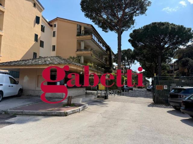 Appartamento in vendita di 96 m² in Via Francesco Petrarca