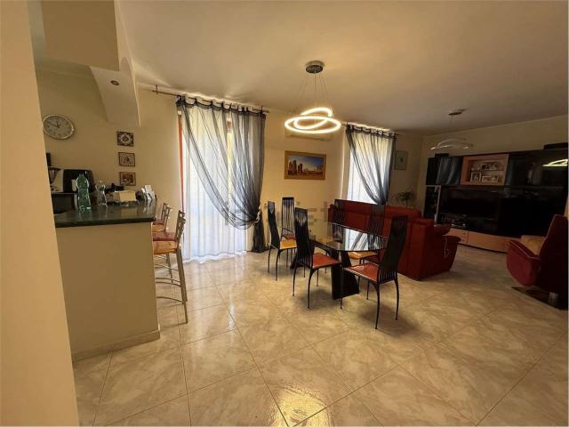 Appartamento in vendita di 96 m² in Via Gabriele D&apos Annunzio