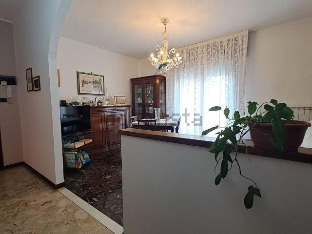 Appartamento in vendita di 96 m² in Via Giacinto Gallina, 2
