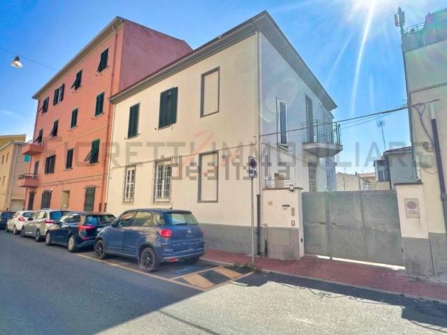 Appartamento in vendita di 96 m² in Via Giacomo Puccini, 7