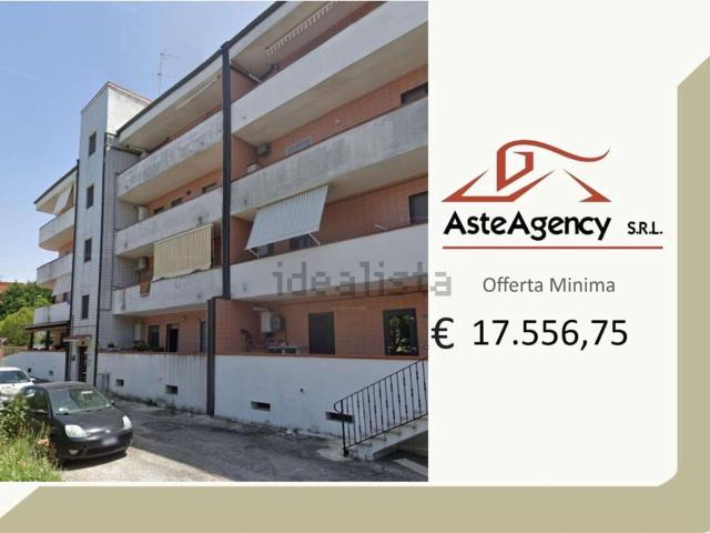 Appartamento in vendita di 96 m² in Via Giuseppe Tatarella, 3