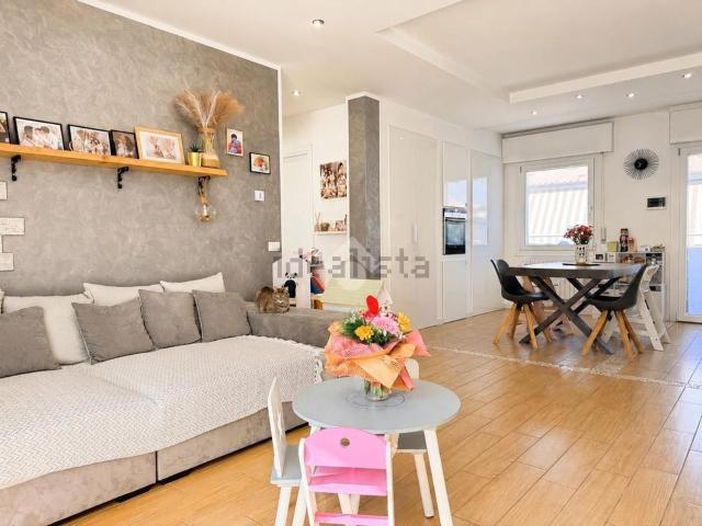 Appartamento in vendita di 96 m² in Via Gobbi, 126