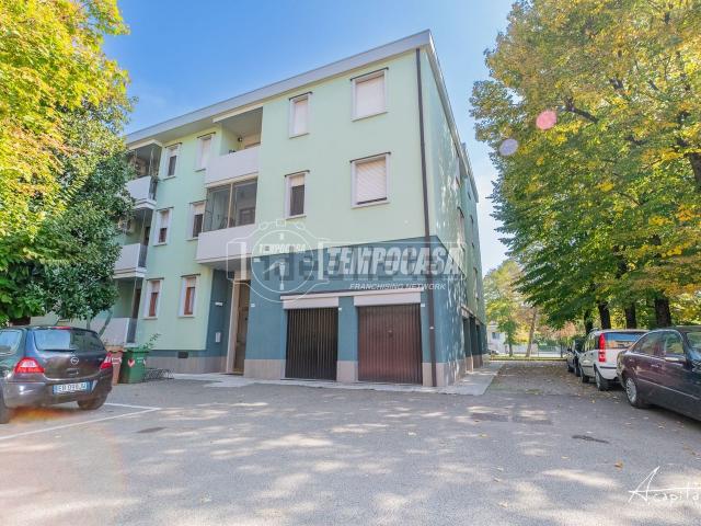 Appartamento in vendita di 96 m² in Via Ludovico Muratori