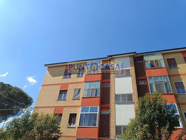Appartamento in vendita di 96 m² in Via Luigi Tripoti, 10