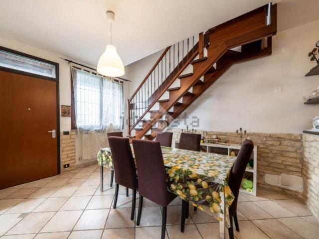 Appartamento in vendita di 96 m² in Via Massimo d’Antona, 2