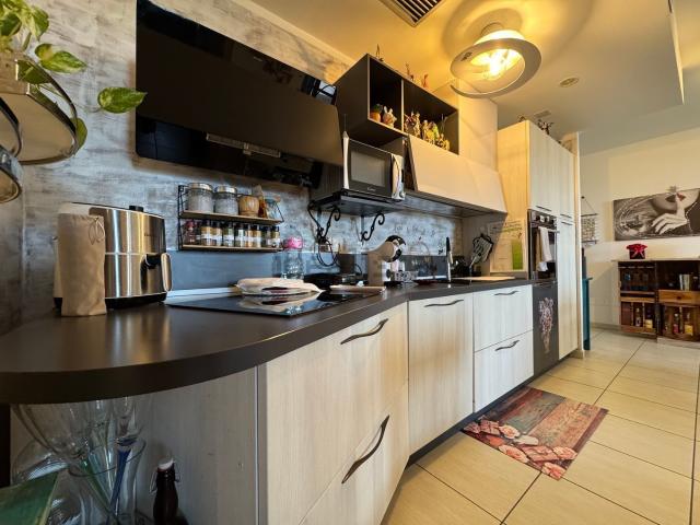 Appartamento in vendita di 96 m² in Via Matteo Ricci
