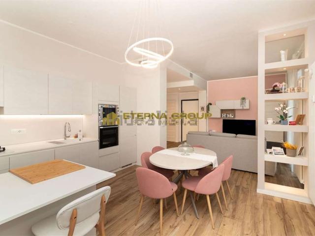 Appartamento in vendita di 96 m² in Via Menzio Angelo, 2
