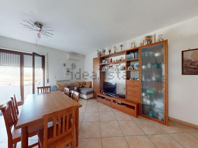 Appartamento in vendita di 96 m² in Via Medaglie d&apos Oro