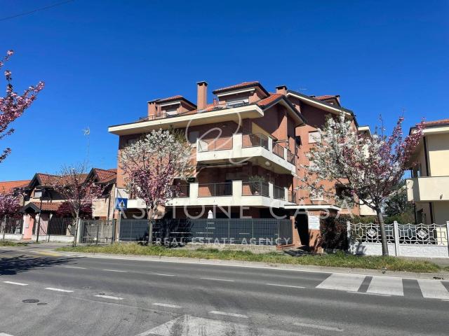Appartamento in vendita di 96 m² in Via Molino Arese, 35