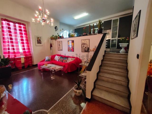 Appartamento in vendita di 96 m² in Via Nicoloso da Recco, 2