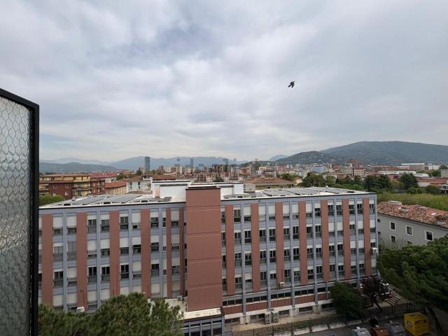 Appartamento in vendita di 96 m² in Via Nisida
