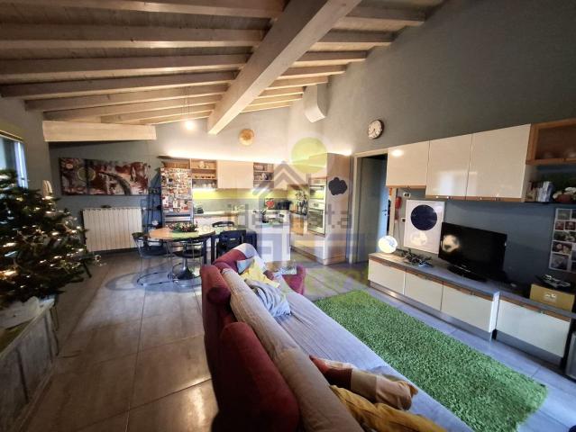 Appartamento in vendita di 96 m² in Via P. Bonomi