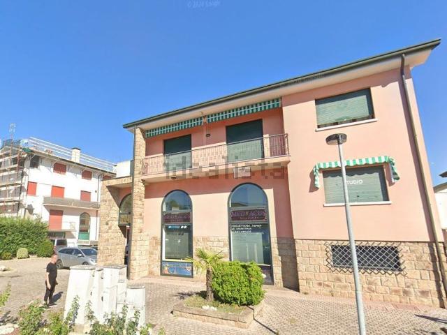 Appartamento in vendita di 96 m² in Via Provinciale Nord, 54