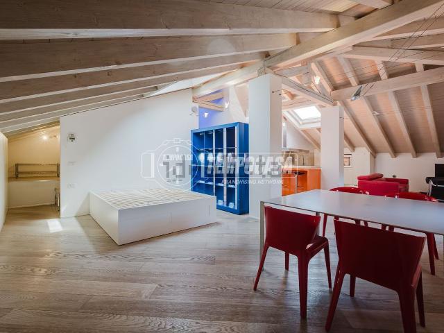 Appartamento in vendita di 96 m² in Via Roma