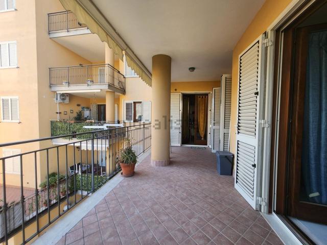 Appartamento in vendita di 96 m² in Via Roberto d&apos Angiò, 93