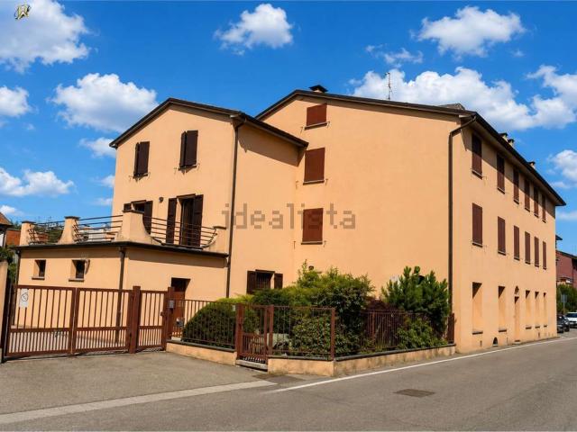 Appartamento in vendita di 96 m² in Via Selice, 74