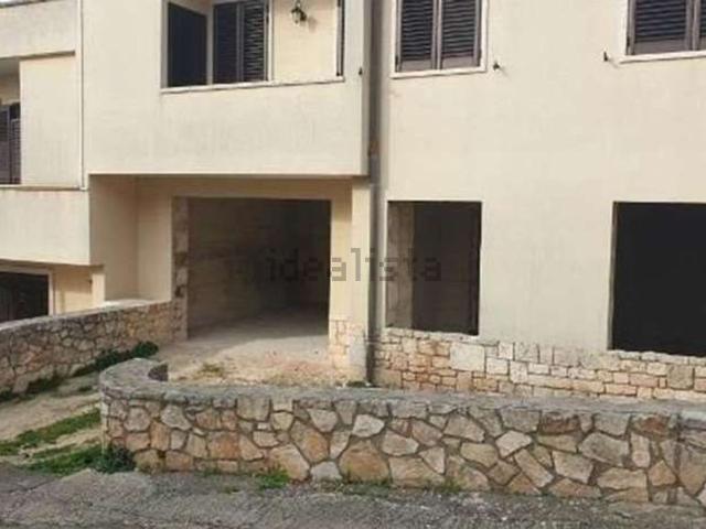 Appartamento in vendita di 96 m² in Viale delle Viti, 39