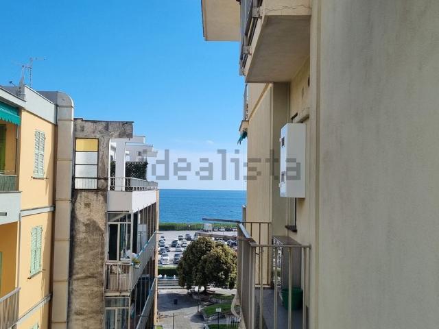 Appartamento in vendita di 98 m² in Corso Cristoforo Colombo, 133