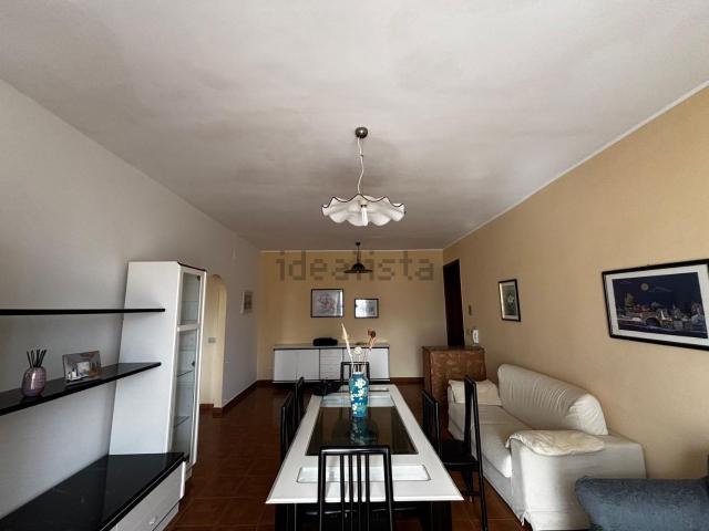 Appartamento in vendita di 98 m² in Lungomare Nauloco, 57