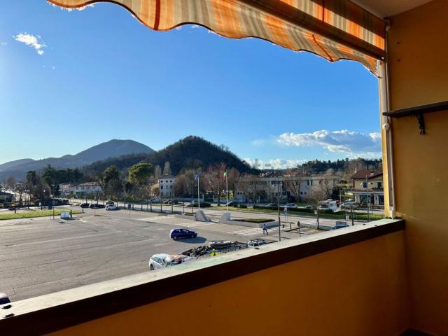 Appartamento in vendita di 98 m² in Piazza Mercato