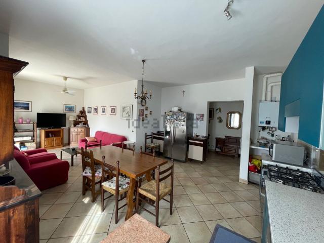 Appartamento in vendita di 98 m² in Strada Tuderte, 52
