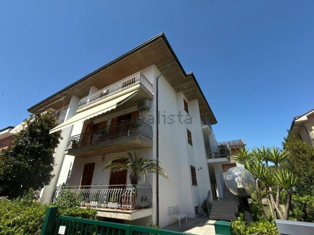 Appartamento in vendita di 98 m² in Strada Provinciale Val d&apos Ete Vivo