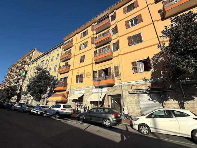 Appartamento in vendita di 98 m² in Via Tenda, 4