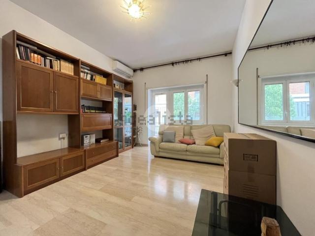 Appartamento in vendita di 98 m² in Via Todi, 24