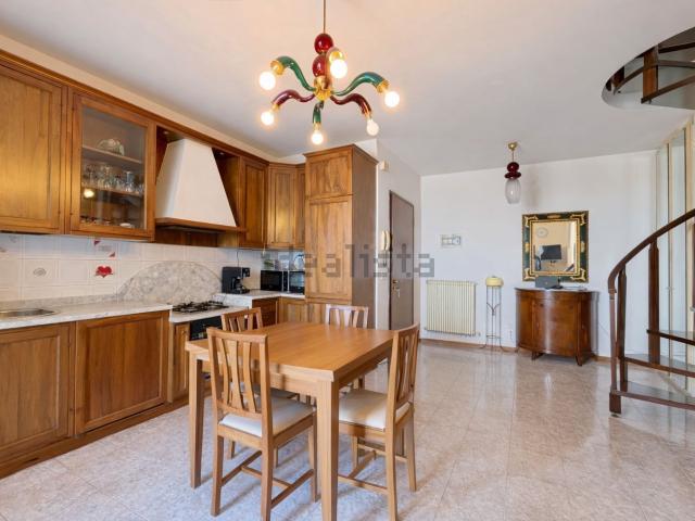 Appartamento in vendita di 98 m² in Via Tron