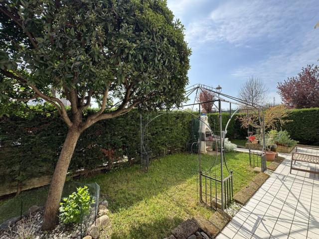 Appartamento in vendita di 98 m² in Via Unita D&apos Italia, 2