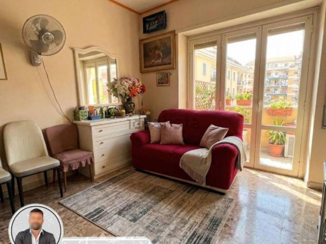 Appartamento in vendita di 98 m² in Via Veturia, 46