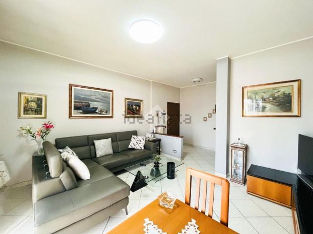 Appartamento in vendita di 98 m² in Via Vittorio Veneto, 54