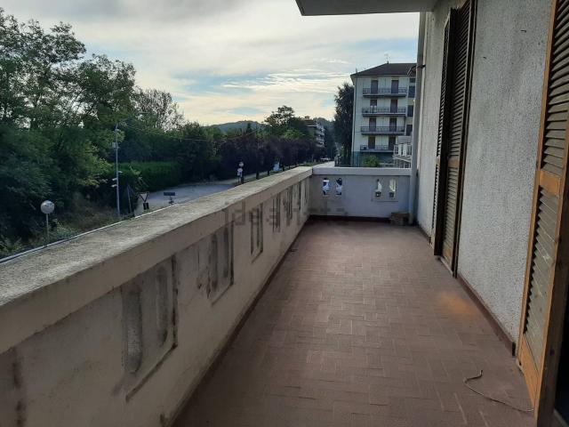 Appartamento in vendita di 98 m² in Via Acqui, 4