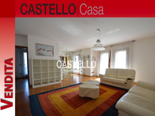 Appartamento in vendita di 98 m² in Via Abruzzo