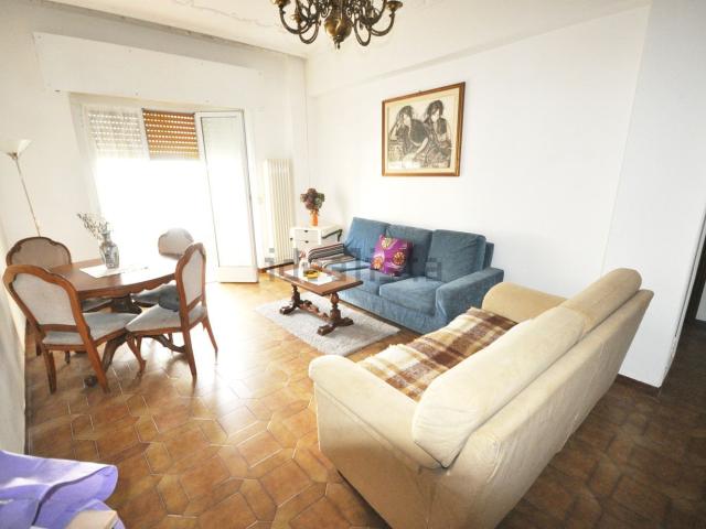 Appartamento in vendita di 98 m² in Via Agostino Falconi