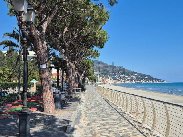 Appartamento in vendita di 98 m² in Via Amerigo Vespucci, 3