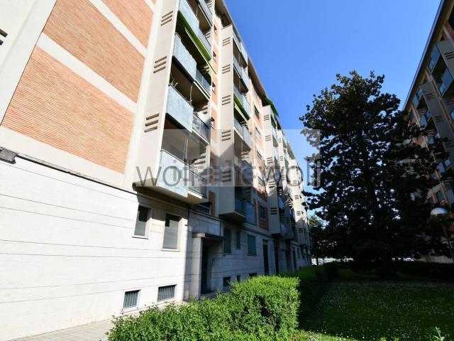 Appartamento in vendita di 98 m² in Via Angelo Rizzoli, 1