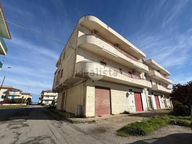 Appartamento in vendita di 98 m² in Via Archimede, 41
