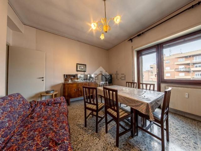 Appartamento in vendita di 98 m² in Via Azone, 3