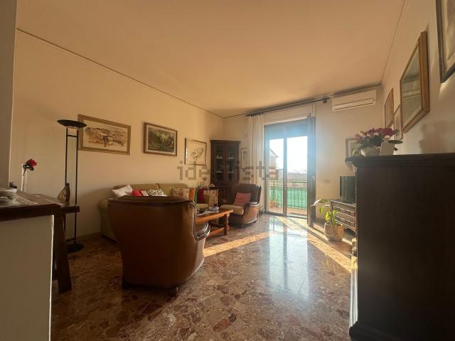 Appartamento in vendita di 98 m² in Via Baccio da Montelupo, 361