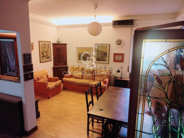 Appartamento in vendita di 98 m² in Via Caio Canuleio