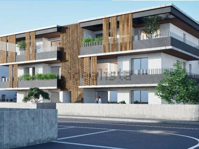 Appartamento in vendita di 98 m² in Via Cav. Italico Girardi