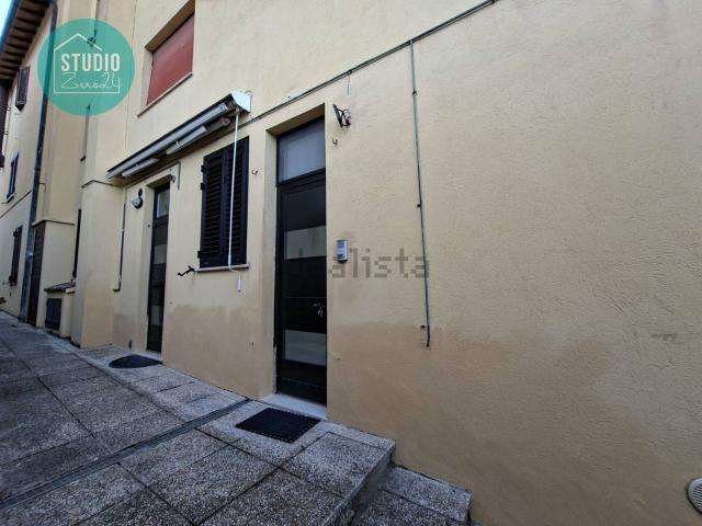 Appartamento in vendita di 98 m² in Via Circonvallazione, 29
