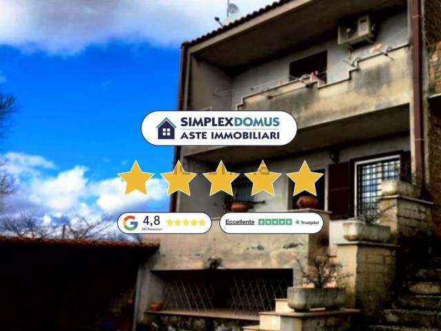 Appartamento in vendita di 98 m² in Via Civita Castellana