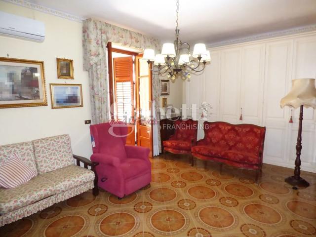 Appartamento in vendita di 98 m² in Via D. Gagliardo, 88