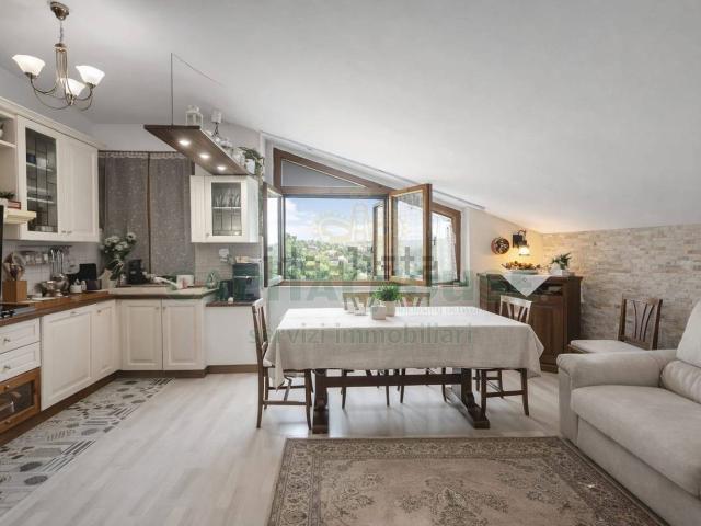 Appartamento in vendita di 98 m² in Via Dante