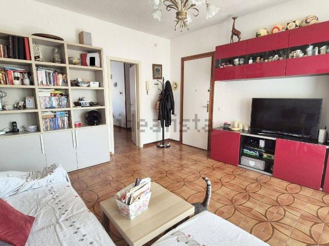 Appartamento in vendita di 98 m² in Via dei Lecci, 96