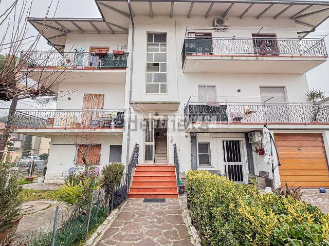 Appartamento in vendita di 98 m² in Via dei Mughetti